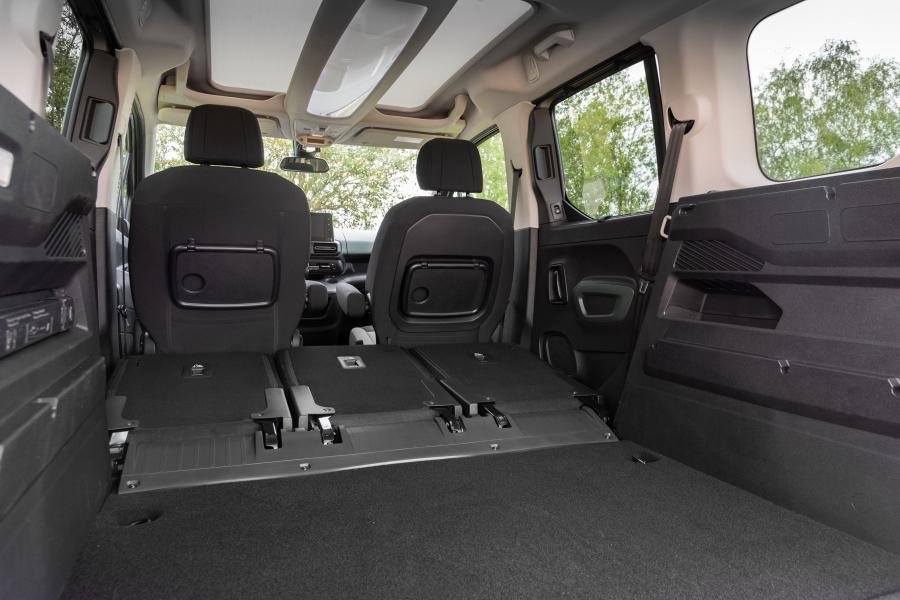 Интерьер Citroen Berlingo Multispace XTR 2018 года  (фото 35 из 41)